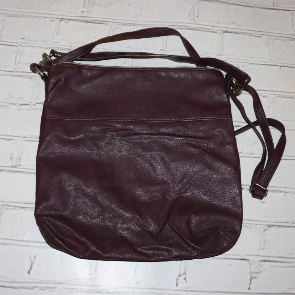 🍷 Relic Maroon Shoulder Purse · 13x13